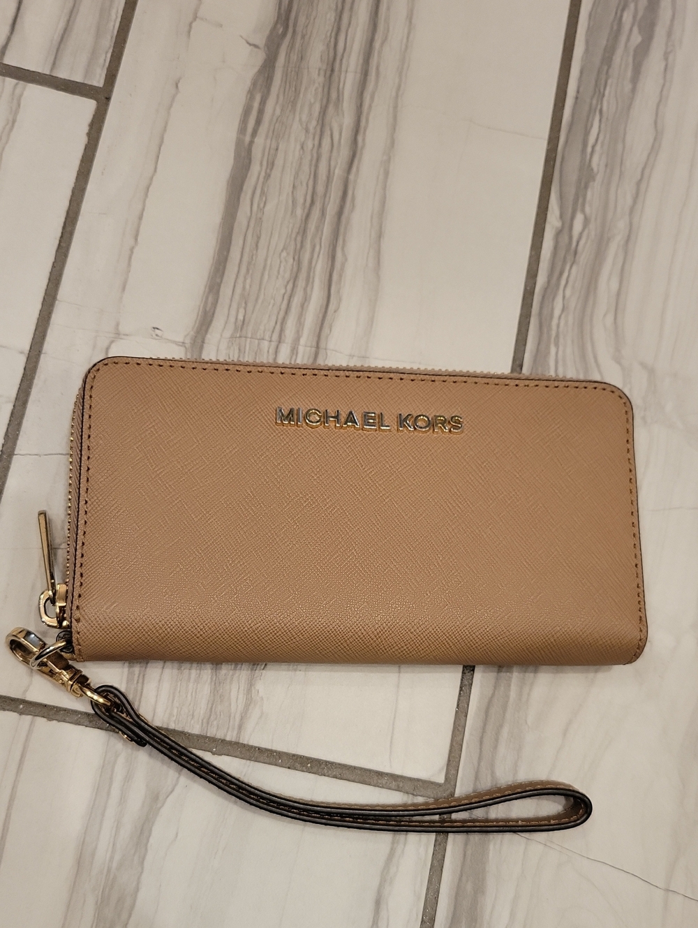 Michael Kors Tan Saffiano Zip-Around Wristlet